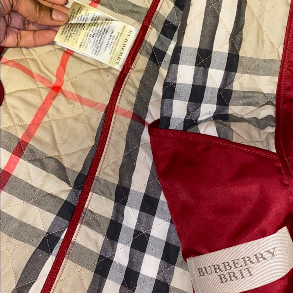 Women’s Burberry Quilted jacket - Picture 2 of 3